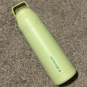 Stanley IceFlow AeroLight 36oz Water Bottle